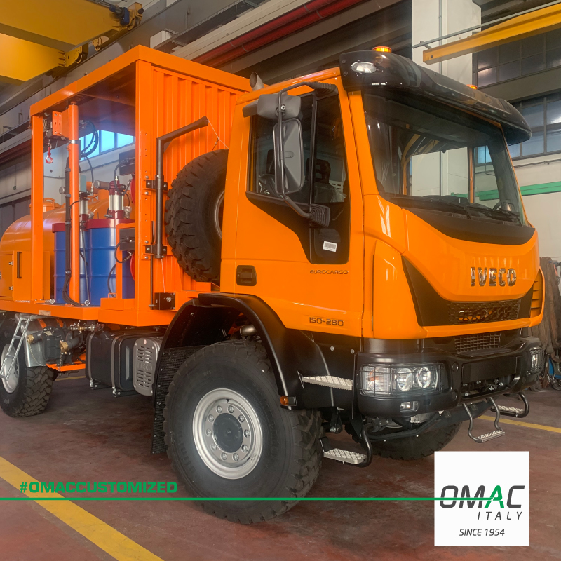 OMAC OIL WELL SERVICE VEHICLE 